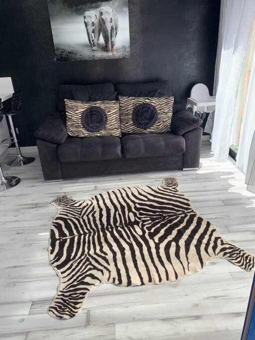 Apartamento Con Diseno Moderno Y Piscina เตารีโต ภายนอก รูปภาพ