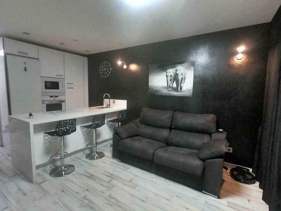 Apartamento Con Diseno Moderno Y Piscina เตารีโต ภายนอก รูปภาพ