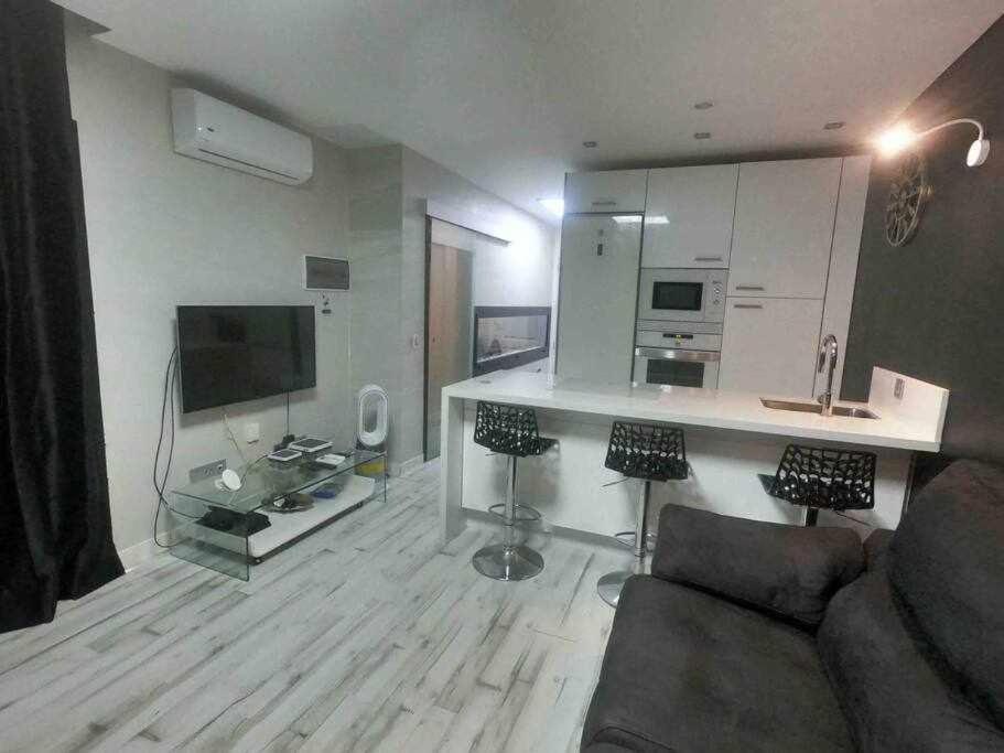 Apartamento Con Diseno Moderno Y Piscina เตารีโต ภายนอก รูปภาพ